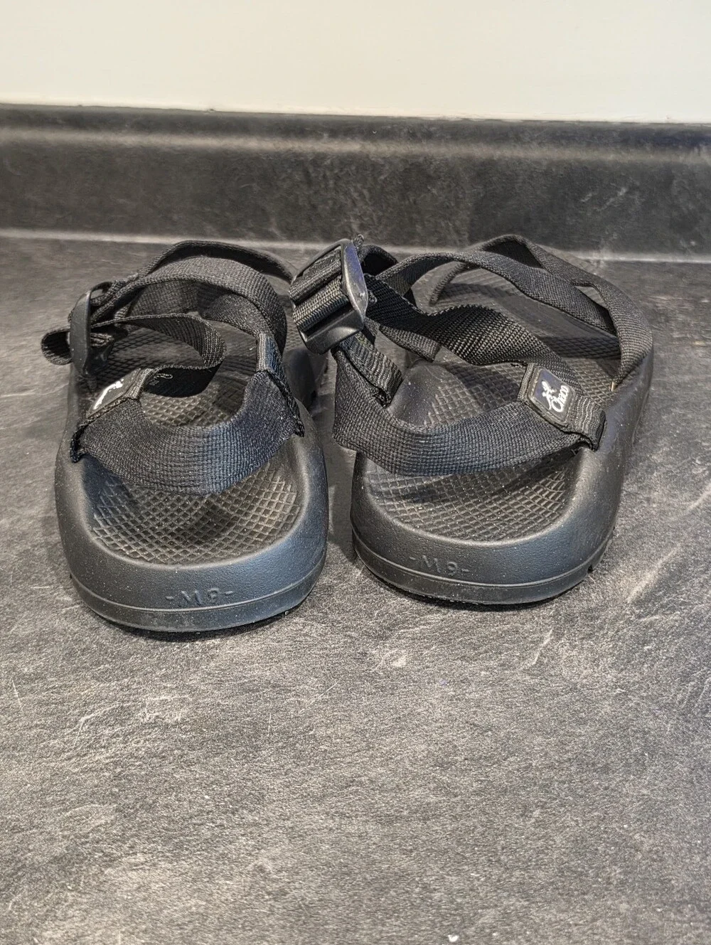 Chaco Classic Z1 Black Strappy Sandals Mens Size 9
